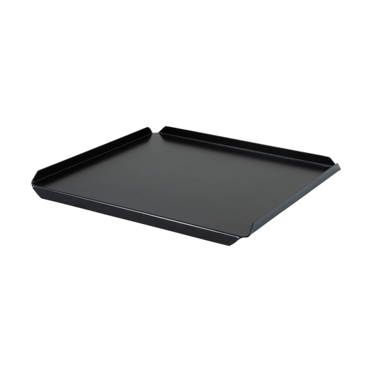 Zwart matte gebaksplaat 30x30 cm met 3 opgezette kanten en 1 kant naar beneden