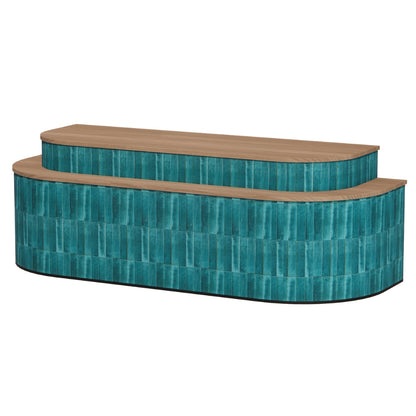 Moderne ronde toonbank met oceaanblauwe keramiek tegel, toffee walnoothouten blad en tweelaags design met afgeronde hoeken.