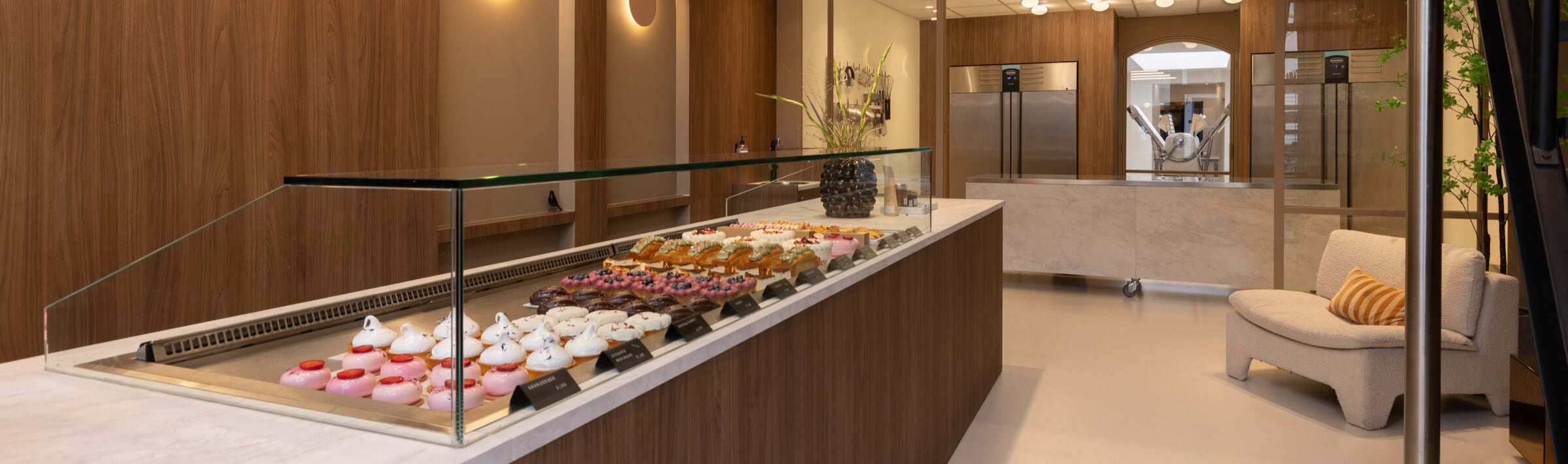 Toonbank met koelplaat voor patisserie producten