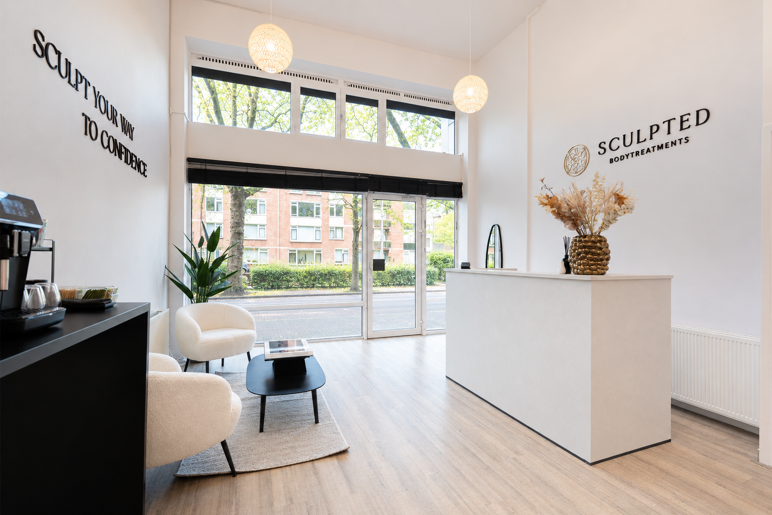 Overzichtsfoto toonbank bij salon Sculpted Bodytreatments