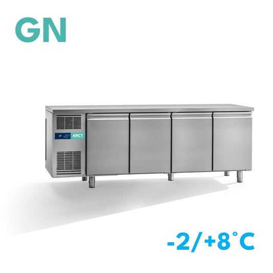 RVS dieptekoelwerkbank met 4 deuren, standaard werkblad en geïntegreerd koelpaneel links.