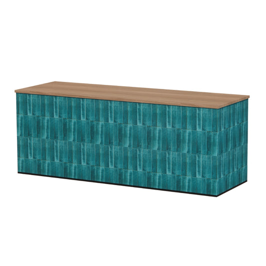 Moderne rechthoekige toonbank met oceaanblauwe keramische tegellook en toffee walnoothouten blad, strak minimalistisch ontwerp.