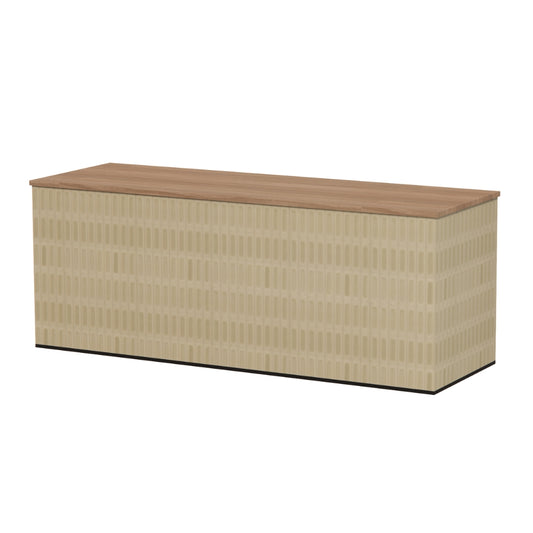 Moderne TONNY toonbank met een Toffee walnoot blad en Olijfgroene tegels in een licht interieur.