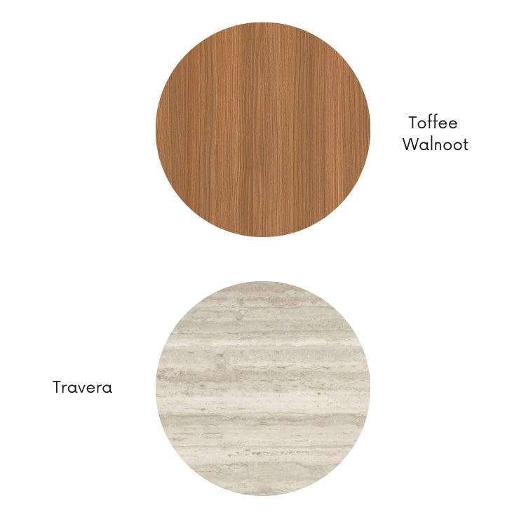 Materiaalcombinatie met toffee walnoot houtlook en lichte Travera travertinlook in beige tinten, weergegeven als ronde kleurstalen.